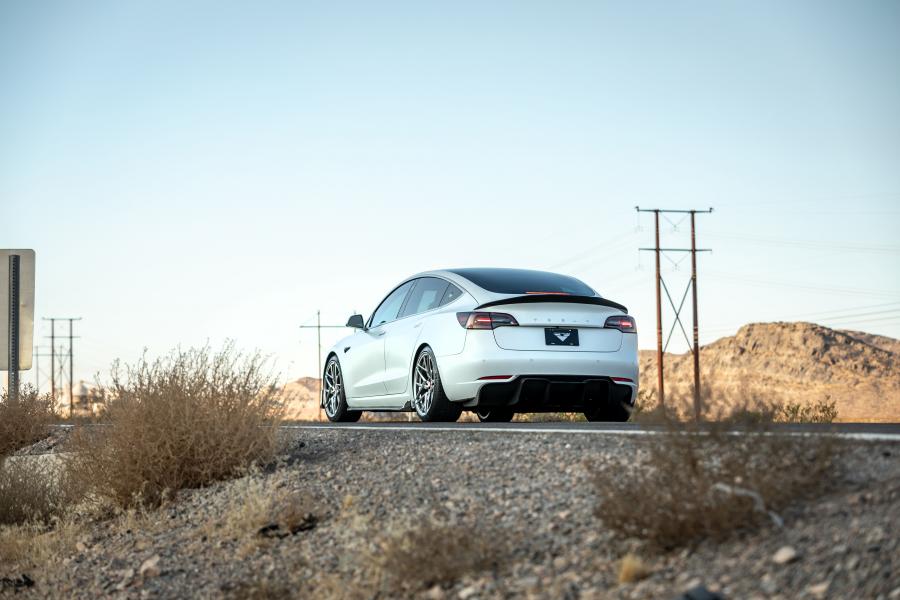  Tesla Model 3 VOLTA by Vorsteiner 2019 года  (фото 32 из 40)